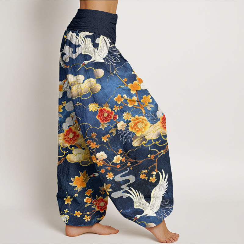 Pantaloni harem da donna con elastico in vita, motivo con Buddha Stones, nuvole di buon auspicio, gru bianche e fiori rossi - image 3