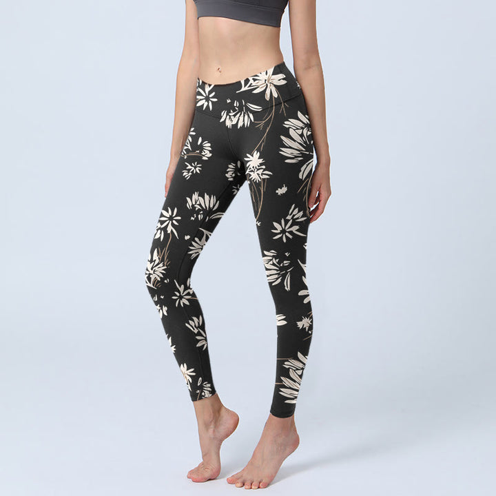Leggings da palestra con stampa di petali bianchi e neri con motivo Buddha Stones, pantaloni da yoga da donna - Nero - US18, UK/AU22, EU50 (4XL) - image 1