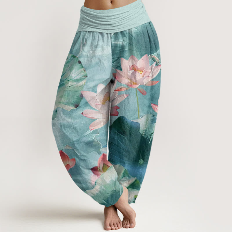 Pantaloni harem da donna con elastico in vita, modello Buddha Stones, stile casual, motivo a petalo di loto e stagno - Turchese pallido - US22, UK/AU26, EU54 (6XL) - image 1