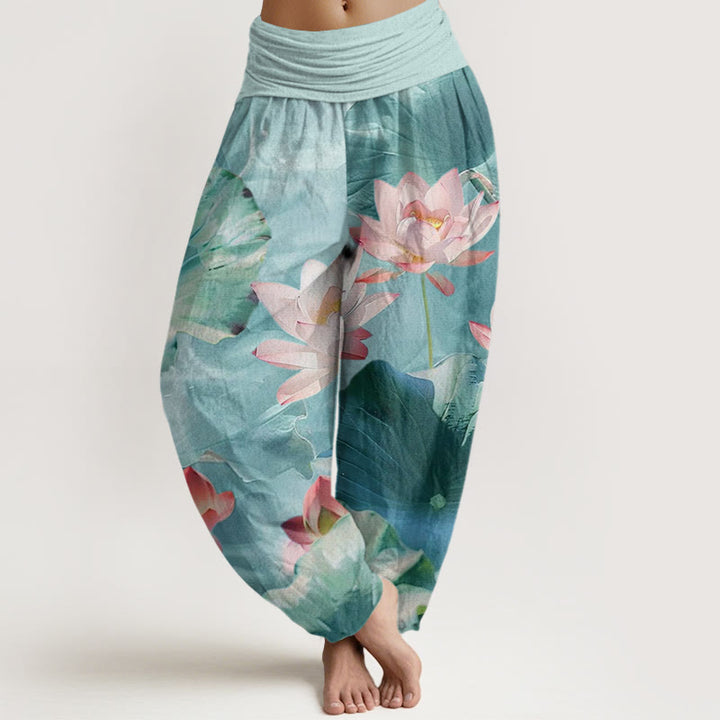 Pantaloni harem da donna con elastico in vita, modello Buddha Stones, stile casual, motivo a petalo di loto e stagno - Turchese pallido - US22, UK/AU26, EU54 (6XL) - image 1