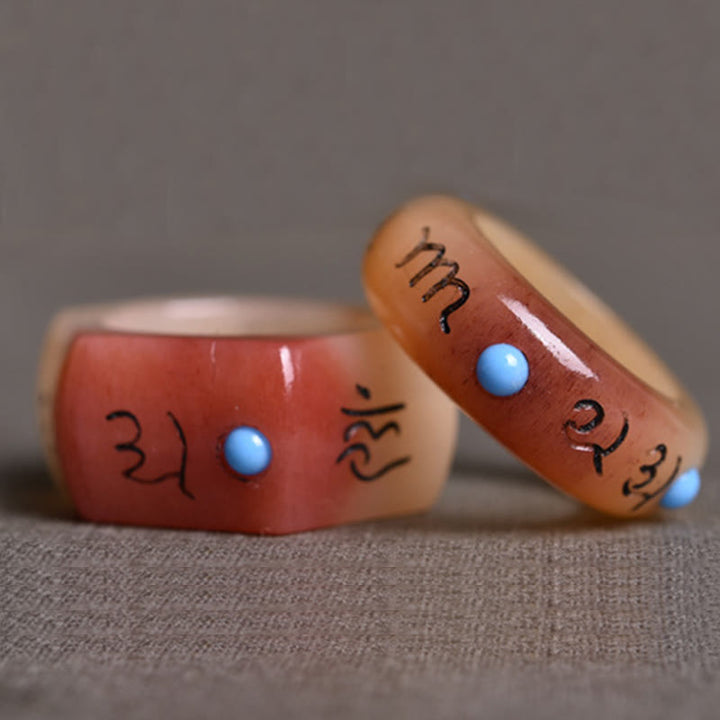 Anello di protezione Buddha Stones in osso di cammello Om Mani Padme Hum