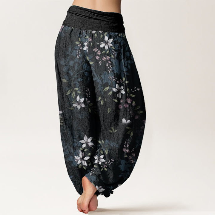 Pantaloni harem da donna con elastico in vita, in puro cotone, con piccoli fiori bianchi e foglie verdi, motivo Buddha Stones