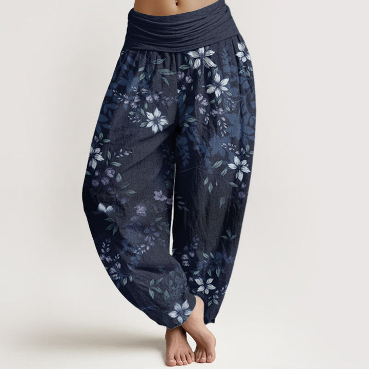 Pantaloni harem da donna con elastico in vita, in puro cotone, con piccoli fiori bianchi e foglie verdi, motivo Buddha Stones