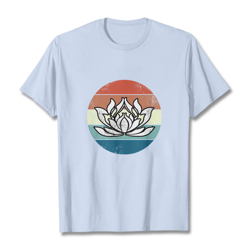Maglietta in cotone con motivo a righe colorate Buddha Stones e loto in fiore - Ciano chiaro - 2XL - image 19