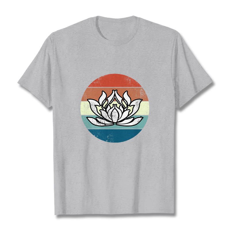 Maglietta in cotone con motivo a righe colorate Buddha Stones e loto in fiore - Grigio chiaro - 2XL - image 19