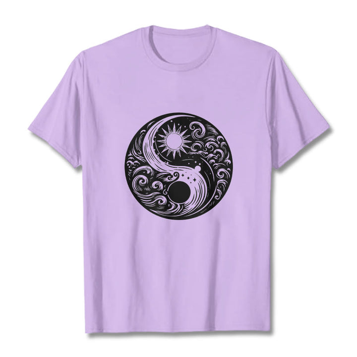 Maglietta in cotone con motivo Buddha Stones, sole, luna, onde e Yin Yang - Prugna - 2XL - image 17