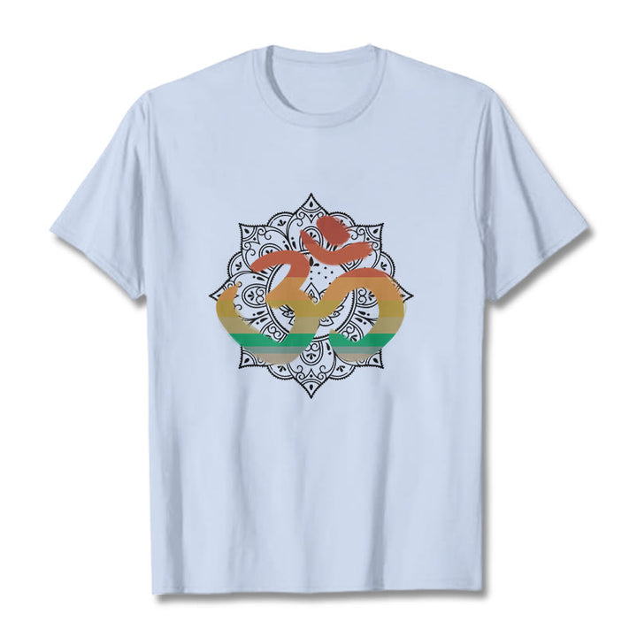 Maglietta in cotone con motivo di sfondo mandala sanscrito Om Buddha Stones e sfumatura di colore - Ciano chiaro - 2XL - image 19