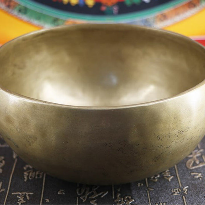 Buddha Stones Set di ciotole sonore dorate fatte a mano in Nepal, dal design semplice, per guarigione e meditazione. - image 17