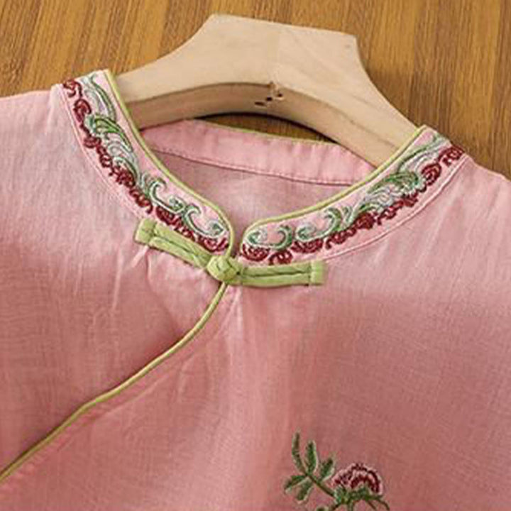 Camicia da donna in cotone e lino con maniche a tre quarti, in tinta unita, in stile etnico estivo Buddha Stones, motivo floreale e bottoni a rana - image 6