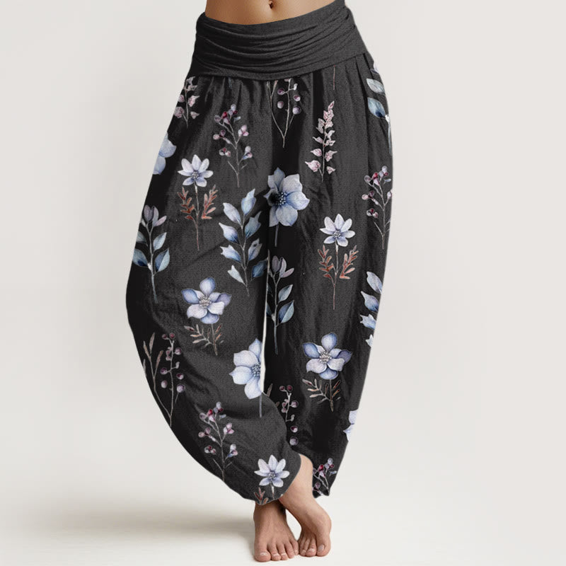 Pantaloni harem da donna con elastico in vita e motivo floreale delicato con Buddha Stones - Nero - US22, UK/AU26, EU54 (6XL) - image 1