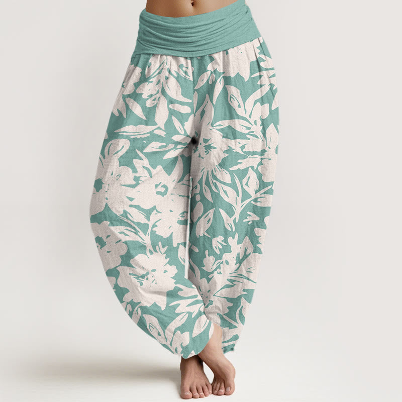 Pantaloni harem da donna con elastico in vita, modello casual con grandi fiori e fogliame lussureggiante, motivo Buddha Stones - Blu polvere - US22, UK/AU26, EU54 (6XL) - image 8