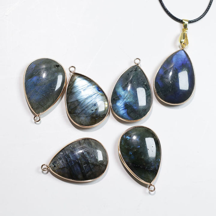Collana con ciondolo curativo in labradorite con motivo a goccia d'acqua Buddha Stones