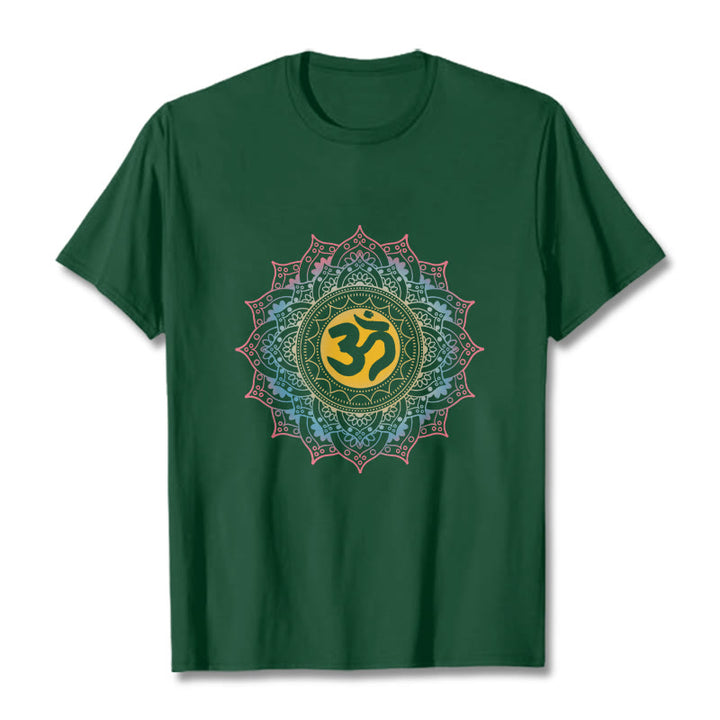 Maglietta con motivo Mandala OM Buddha Stones in sfumatura di colore - Verde foresta - 2XL - image 11