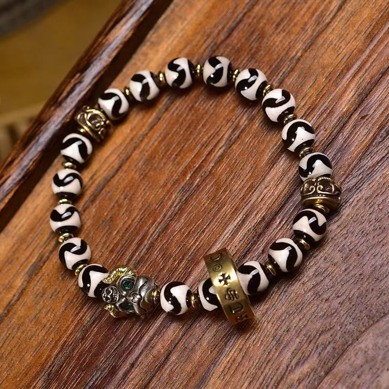Bracciale benedizioni Om Mani Padme Hum con Buddha Stones vintage tibetane Dzi