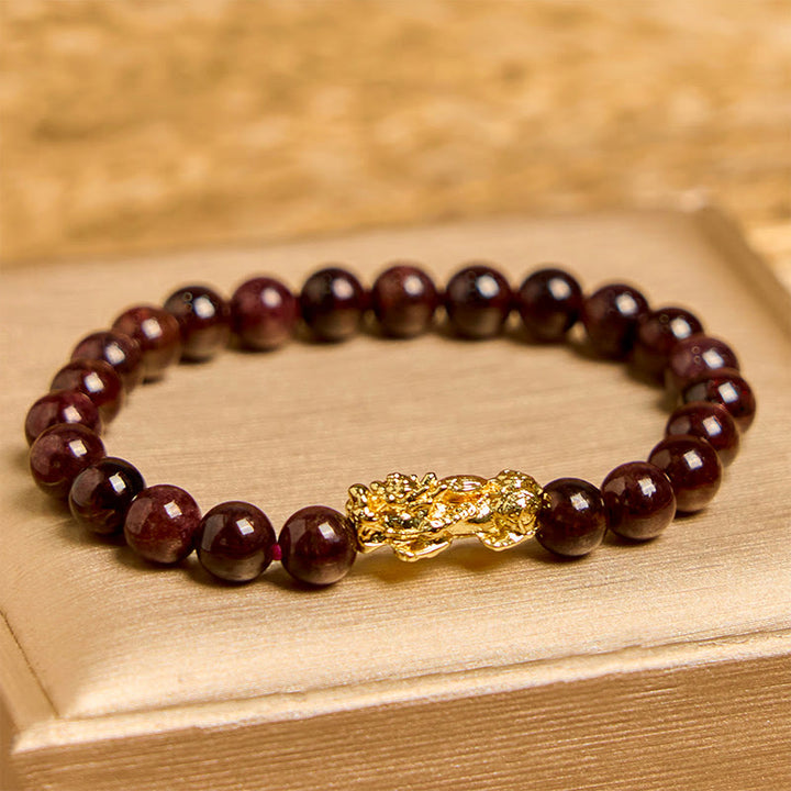 Bracciale di protezione PiXiu con perle di granato naturale Buddha Stones
