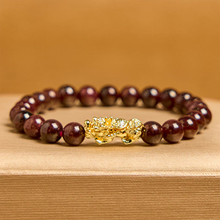 Bracciale di protezione PiXiu con perle di granato naturale Buddha Stones