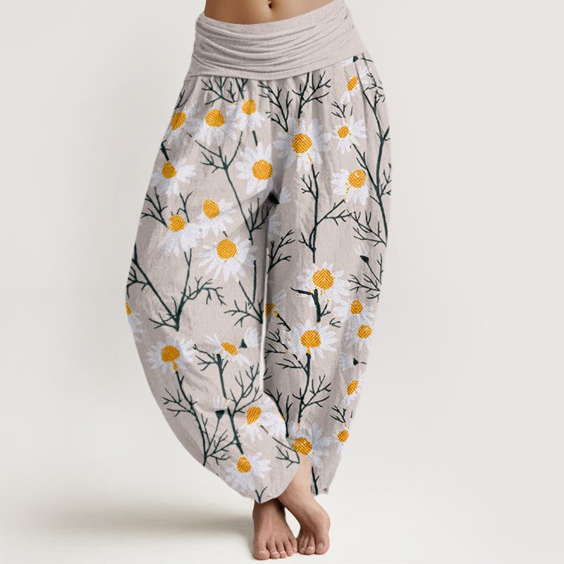 Pantaloni harem da donna con elastico in vita, motivo a margherita e petali bianchi Buddha Stones - Beige - US22, UK/AU26, EU54 (6XL) - image 8