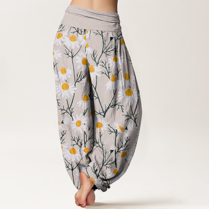 Pantaloni harem da donna con elastico in vita, motivo a margherita e petali bianchi Buddha Stones - image 9