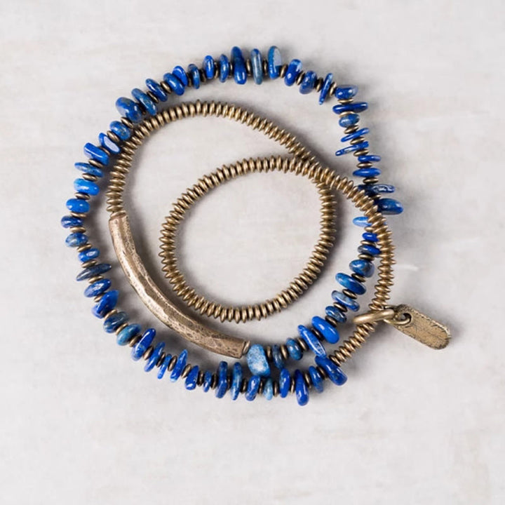Bracciale Buddha Stones a triplo giro in lazurite con forma irregolare