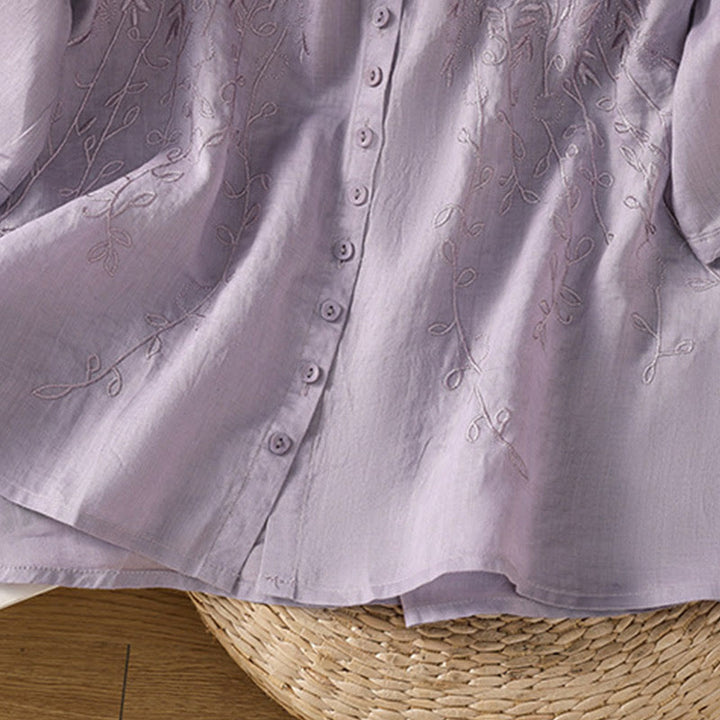 Camicia da donna in cotone a maniche corte con colletto rialzato, bottoni frontali ricamati con Buddha Stones