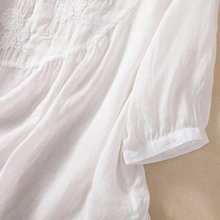 Camicia da donna in cotone e lino a maniche corte con scollo a giro e fiori ricamati con Buddha Stones
