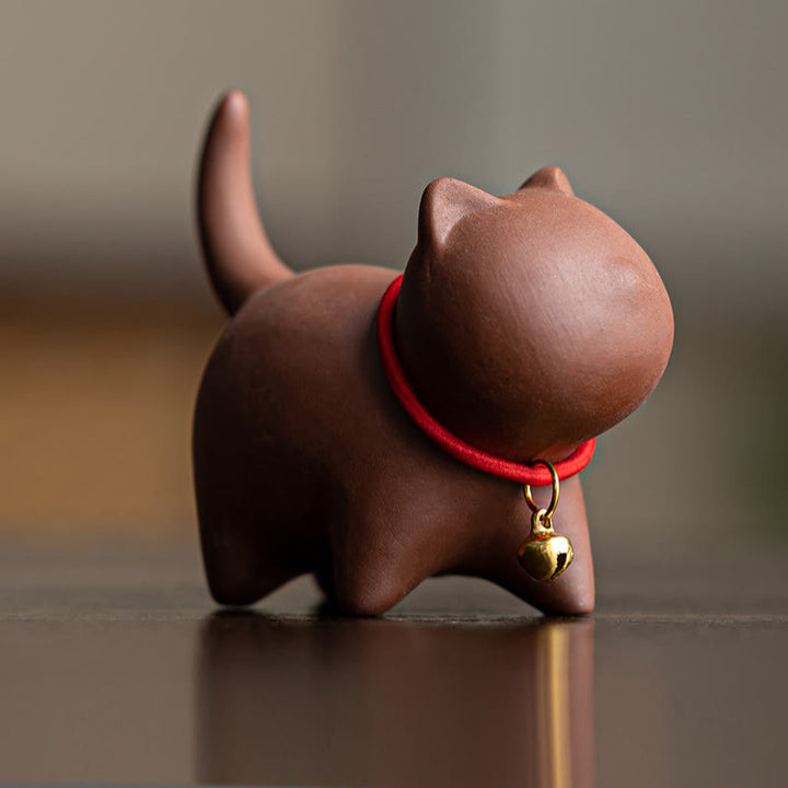 Mini Buddha Stones in argilla viola, decorazione da scrivania, a forma di campanella di corda rossa a forma di gatto. - Gatto marrone (6,7*5,0*5,7 cm) - image 2