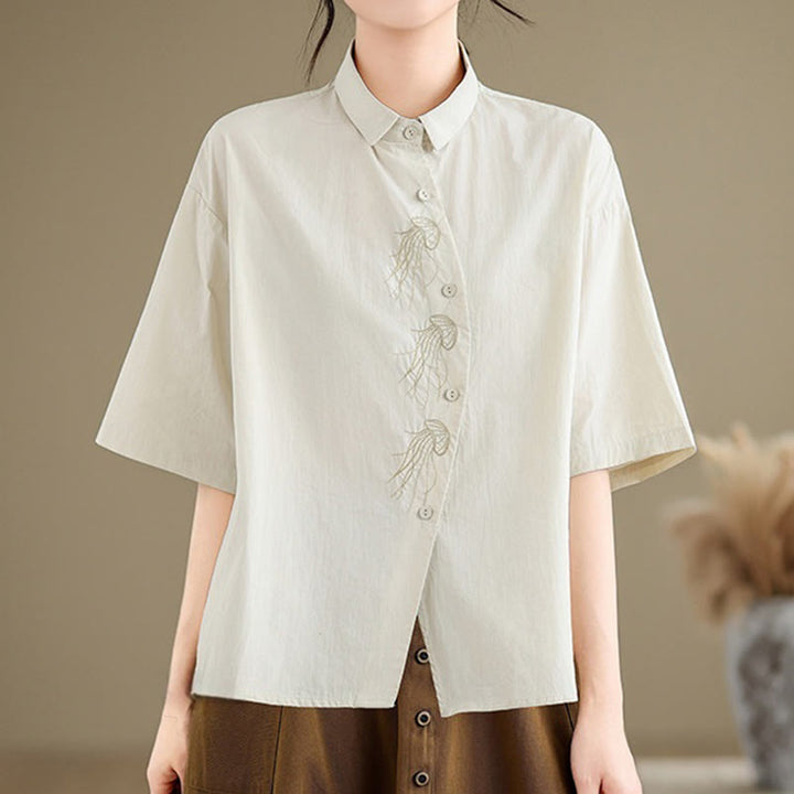 Camicia casual da donna in cotone con maniche corte, colletto alto, bottoni, motivo a meduse ricamato Buddha Stones