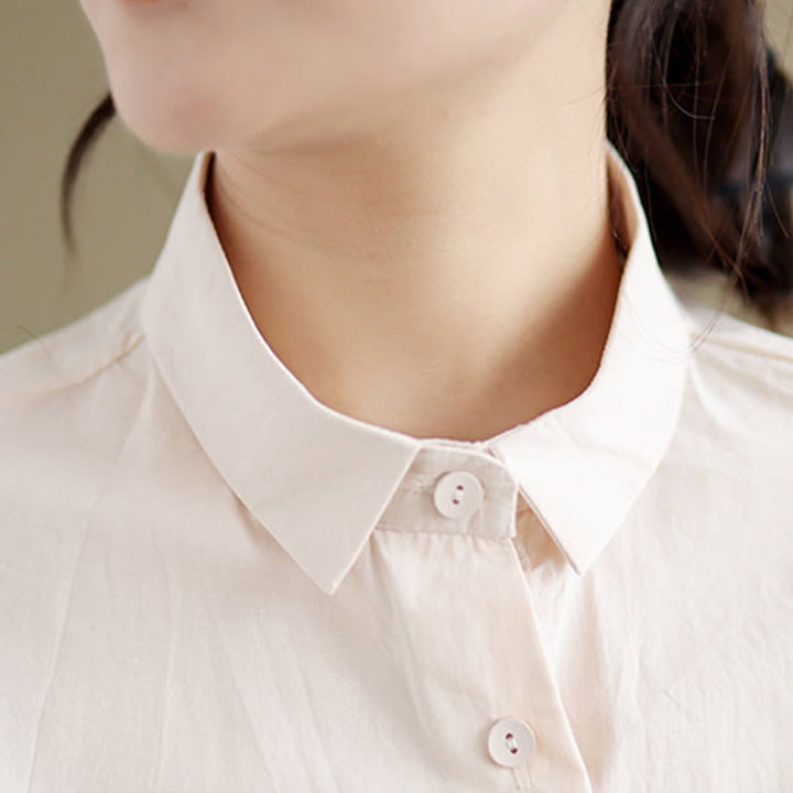 Camicia casual da donna in cotone con maniche corte, colletto alto, bottoni, motivo a meduse ricamato Buddha Stones