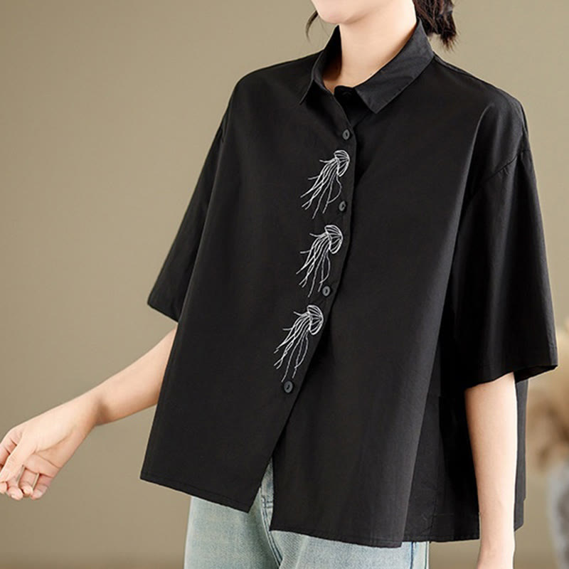 Camicia casual da donna in cotone con maniche corte, colletto alto, bottoni, motivo a meduse ricamato Buddha Stones