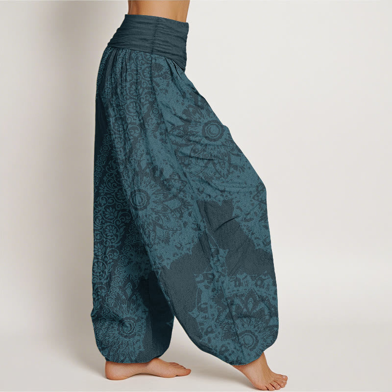 Pantaloni harem da donna con elastico in vita, in puro cotone con motivo mandala e fiori paralleli, motivo Buddha Stones