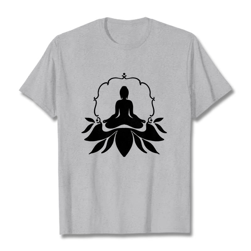 Maglietta Buddha Stones, Buddha in meditazione seduto sull'erba - Grigio chiaro - 2XL - image 20