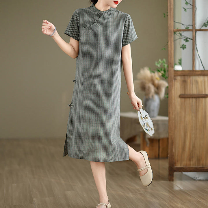 Abito midi cheongsam migliorato in cotone e lino con motivo a rana, maniche corte e bottoni a forma di Buddha Stones - image 12