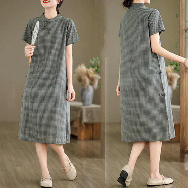 Abito midi cheongsam migliorato in cotone e lino con motivo a rana, maniche corte e bottoni a forma di Buddha Stones - image 13