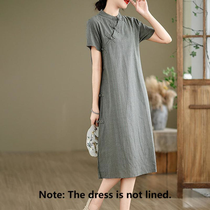 Abito midi cheongsam migliorato in cotone e lino con motivo a rana, maniche corte e bottoni a forma di Buddha Stones - image 11