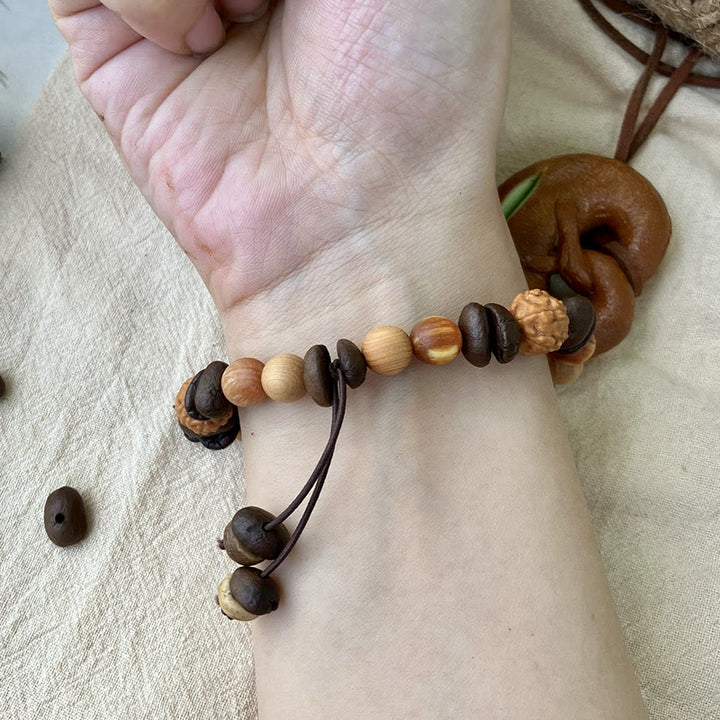 Bracciale di protezione in legno di sandalo con chicchi di caffè e nuvola irregolare naturale Buddha Stones - image 5