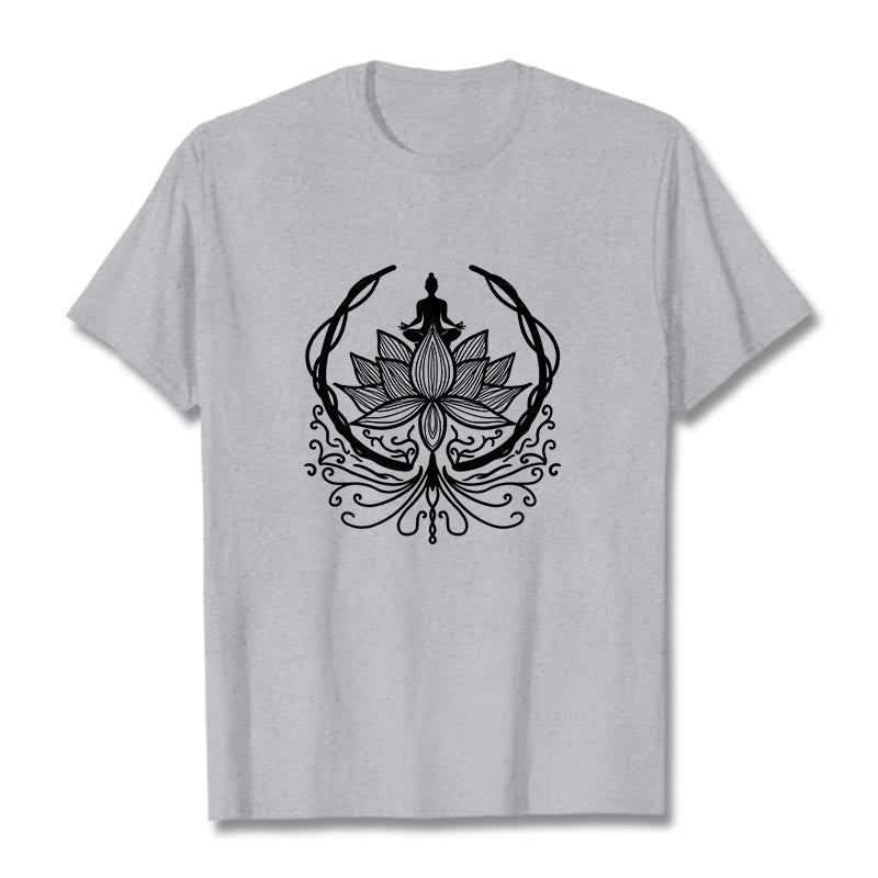 Maglietta Buddha Stones Meditation Buddha seduto all'interno di un fiore di loto - Grigio chiaro - 2XL - image 19