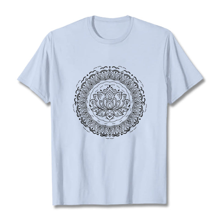 Maglietta con motivo a fiori di loto e mandala con Buddha Stones - Ciano chiaro - 2XL - image 19