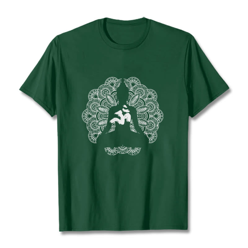Maglietta con motivo a mandala con simbolo Om Buddha Stones in colori puri - Verde foresta - 2XL - image 11