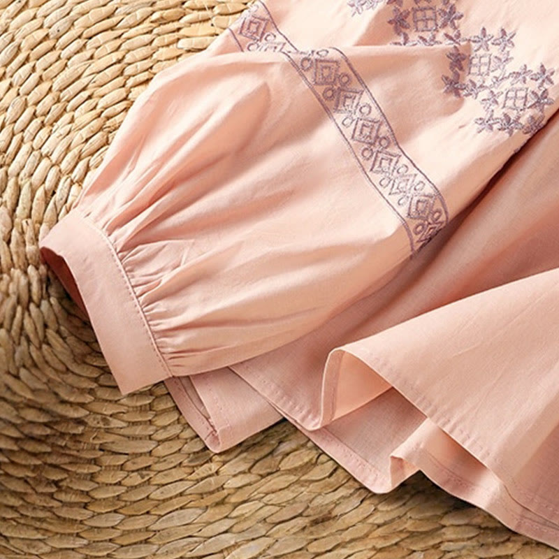 Buddha Stones Camicia da donna in cotone con maniche lunghe a lanterna, bottoni plissettati e ricamo - image 15