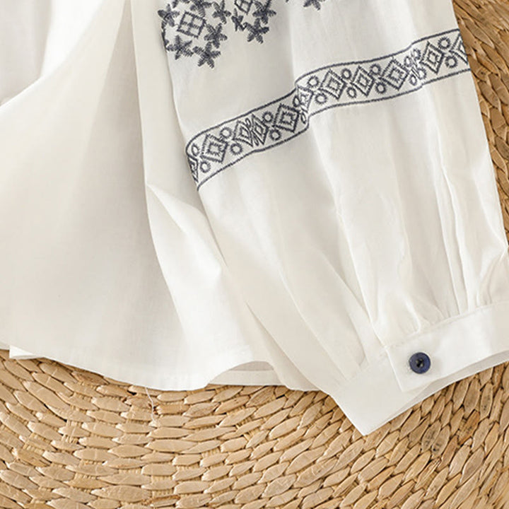 Buddha Stones Camicia da donna in cotone con maniche lunghe a lanterna, bottoni plissettati e ricamo - image 7