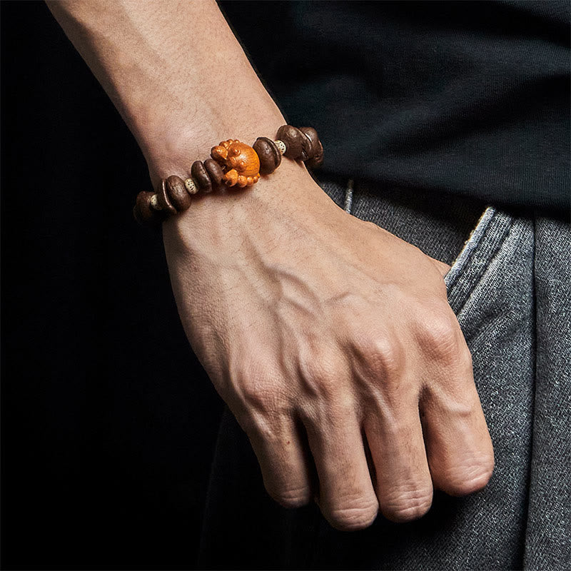 Bracciale in legno di wengé , Buddha Stones, granchio fatto a mano, monete di rame e chicchi di caffè. - image 5