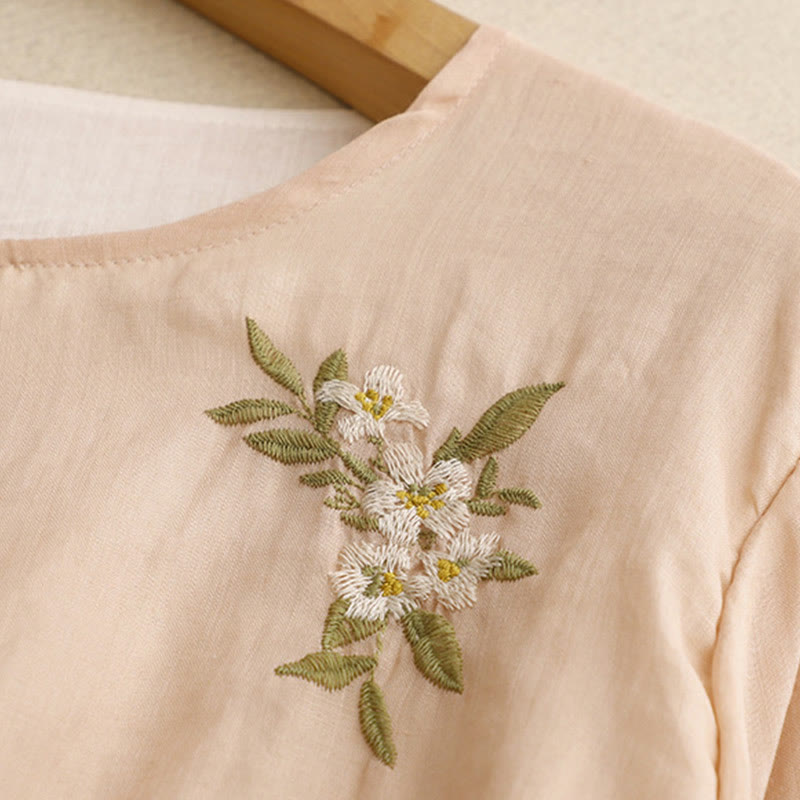 Camicia da donna a maniche a tre quarti con scollo rotondo e ricamo floreale a foglie verdi, colore beige Buddha Stones. - image 16