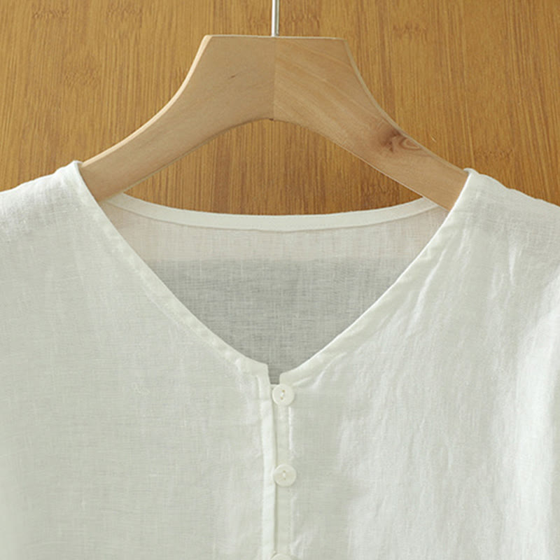 Camicia da donna a maniche corte con scollo a V e bottoni a tinta unita con motivo Buddha Stones. - image 8