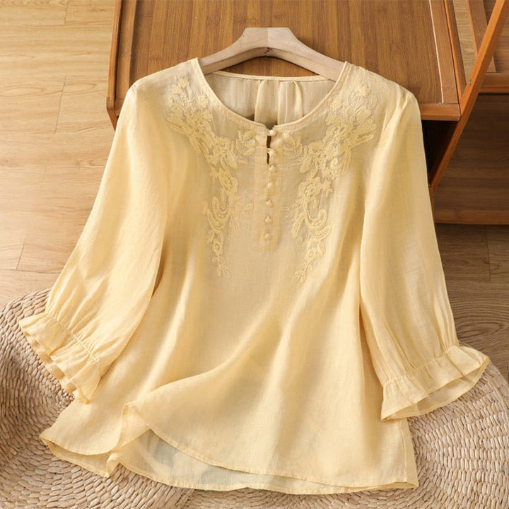 Camicia da donna con scollo rotondo e maniche a tre quarti, ricamata con fiori e viticci Buddha Stones. - Cachi - US12, UK/AU16, EU44 (2XL) - image 0