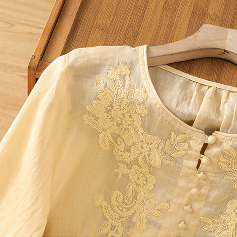 Buddha Stones Camicia da donna in cotone con maniche a tre quarti, scollo rotondo e bottoni ricamati a fiori - image 6