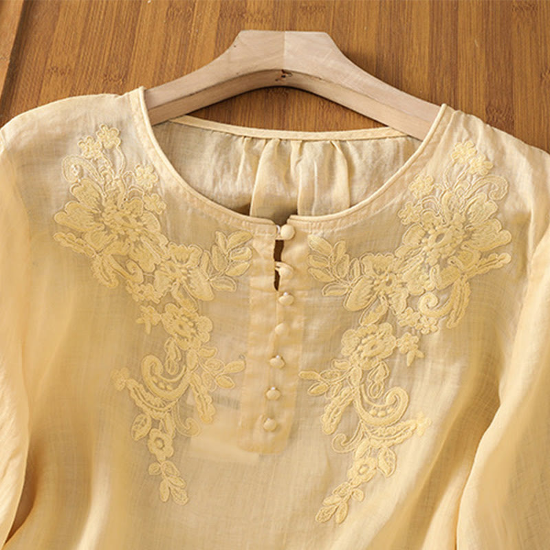Camicia da donna con scollo rotondo e maniche a tre quarti, ricamata con fiori e viticci Buddha Stones. - image 4
