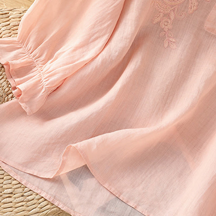 Camicia da donna con scollo rotondo e maniche a tre quarti, ricamata con fiori e viticci Buddha Stones. - image 23