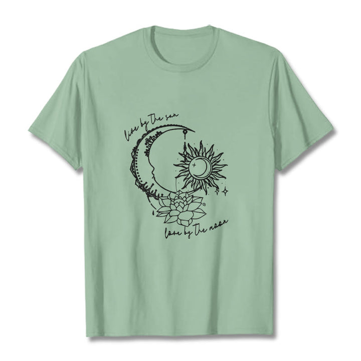 Maglietta con motivo a fiori di loto, sole, luna e pietre Buddha Stones - Verde pallido - 2XL - image 15