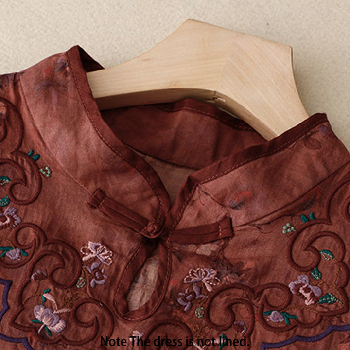 Abito midi cheongsam in lino e cotone con tasche, ricamo retrò con Buddha Stones e bottoni a rana - image 9