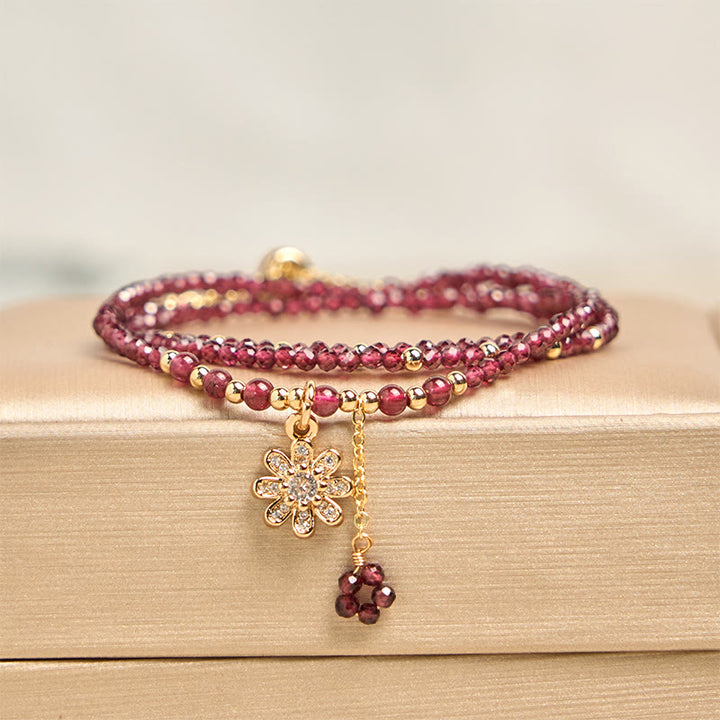 Bracciale multistrato di purificazione floreale con perle di granato naturale da 2,5 mm Buddha Stones